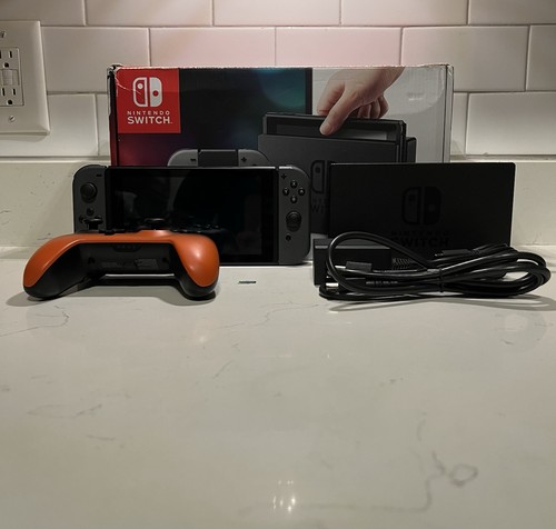 Nintendo Switch Gray - With Dock, Box, 128GB SD Card + Controller