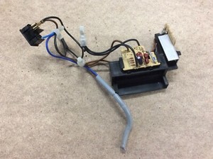 Panasonic MC-E468 MCE468 Staubsauger Platine & Schalter Baugruppe