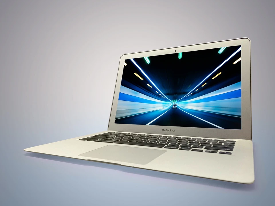 2017/18+ Apple MacBook Air 13" 2.9GHz i5 Turbo 8GB RAM 128GB SSD - MONTEREY - Image 4 of 4