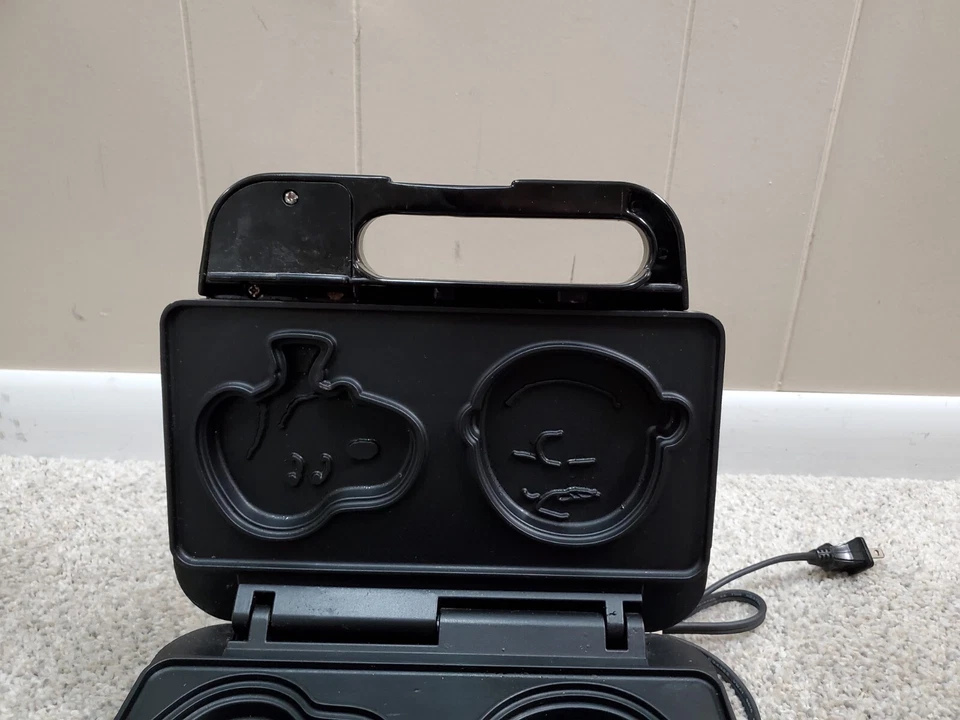 Salton Charlie Brown and Snoopy Sandwich Maker Model SA-12 Peanuts - Image 3 of 4