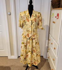 Susan Bristol Floral Skirt Top Set Rayon/Linen Size 12 Excellent