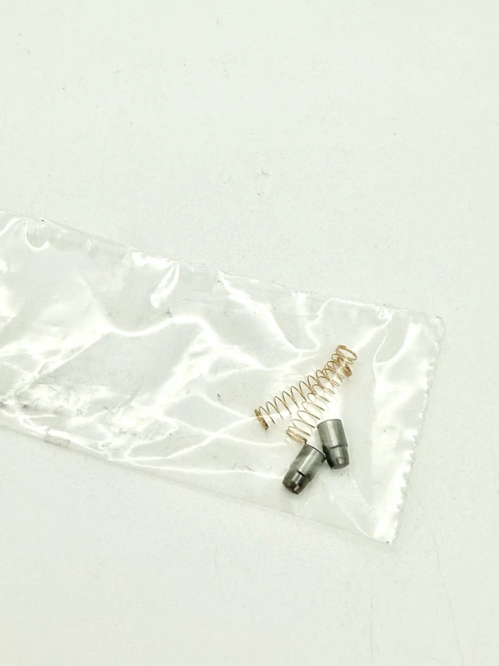 GÜTZOLD PIKO 2 Kohlebürsten 2,75x 5mm & 2 Federn Diesellok Ersatzteil H0 1:87 DC - Bild 3 von 3