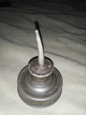 SMALL OIL CAN 2 1/2 IN. 1940'S ? WORKS