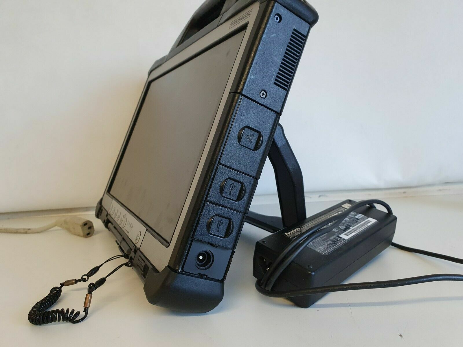 Used Panasonic Toughbook CF-D1 MK3 Tablet - I5, 16GB RAM, 512GB SSD, Windows 10 Pro