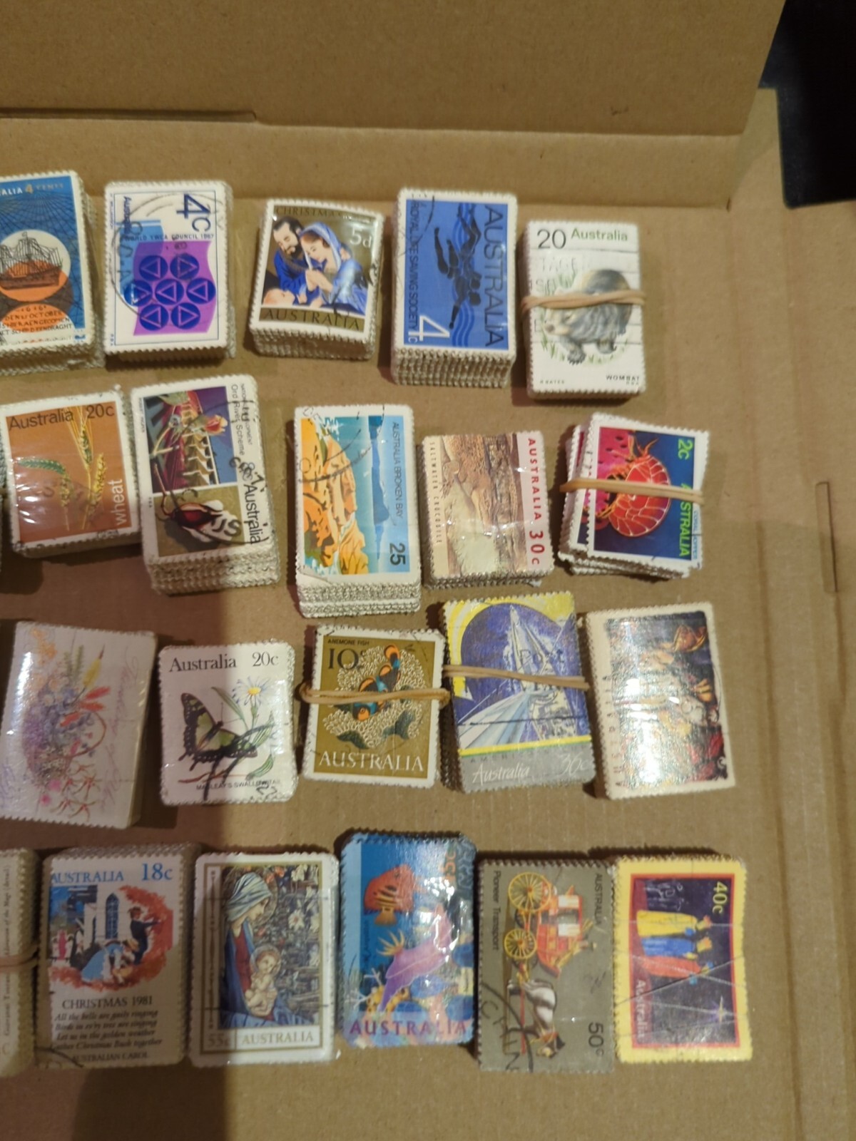 40x100=4000 Decimal used australian stamps Postage inc kiloware