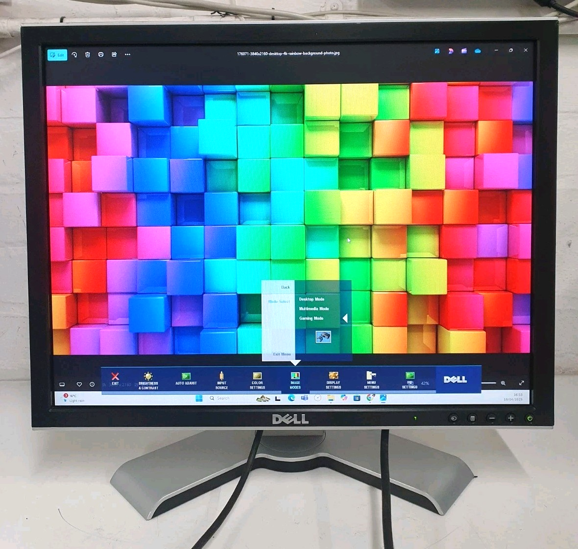 Dell 2007FPb 20.1-inch 1600 x 1200 Flat Panel Ultra Sharp Monitor