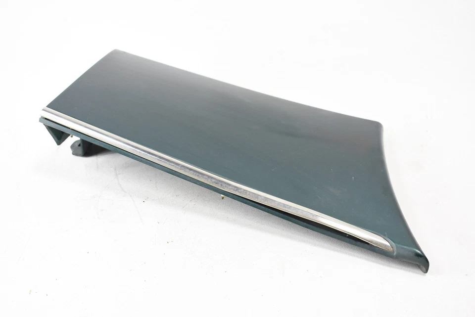 97 MERCEDES S-CLASS W140 LEFT DRIVER  LOWER FENDER MOULDING GREEN  - Image 2 of 4