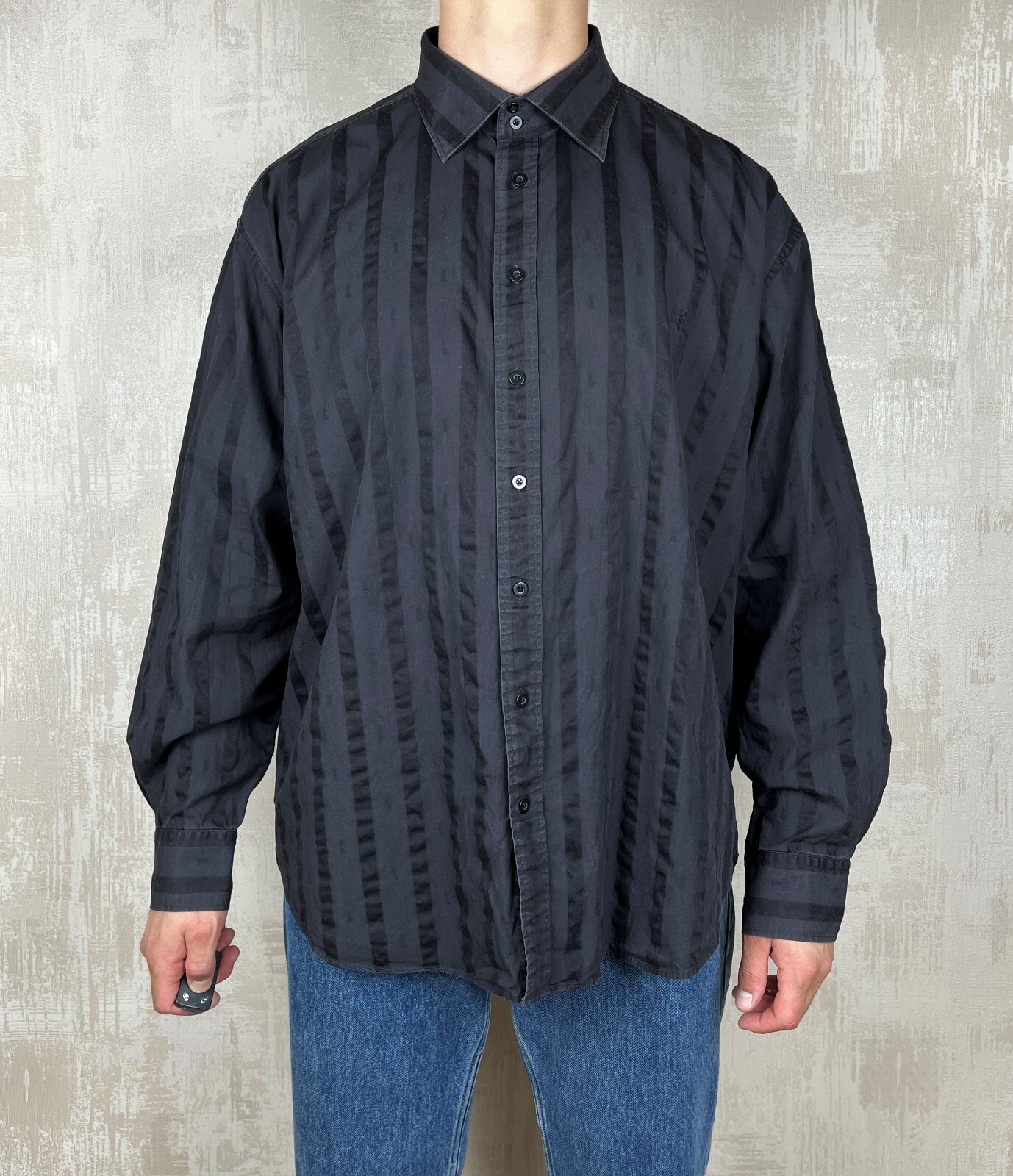 Camicia con logo piccolo Yves Saint Laurent YSL vintage monogramma taglia 3XL (XXXL) nera