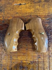 Vintage Mustang Combat Grip For Smith Wesson K Frame Round Butt.