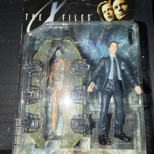 The X Files Agent Fox Mulder doll