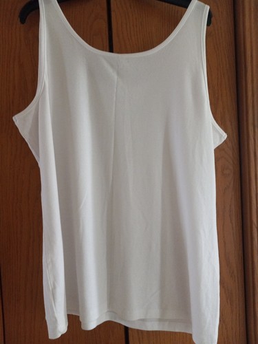 NorthCrest Women's Size 3X (24-26) White Scoop Neck Essential Tank Top NEW - Picture 3 of 3