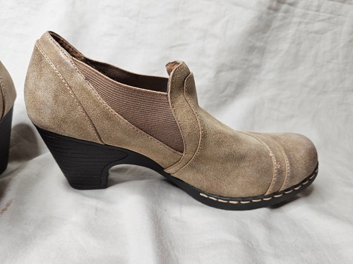 Sofft Euro Ankle Chelsea Booties Womens 7 Beige Faux Leather Block Heel Shoes - Picture 4 of 9