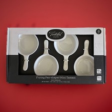 Tasteful Collection 4 Frying Pan-Shaped Mini Tasters/white Porcelain