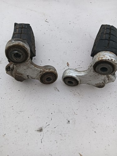 1992 Yamaha FJ1200 P Riders Footrest Pair Front - Picture 3 of 4