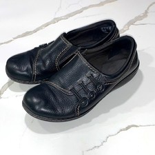 Clarks  Ultimate Comfort Collection Women  s Black Leather Slip-On Shoes Size 7M