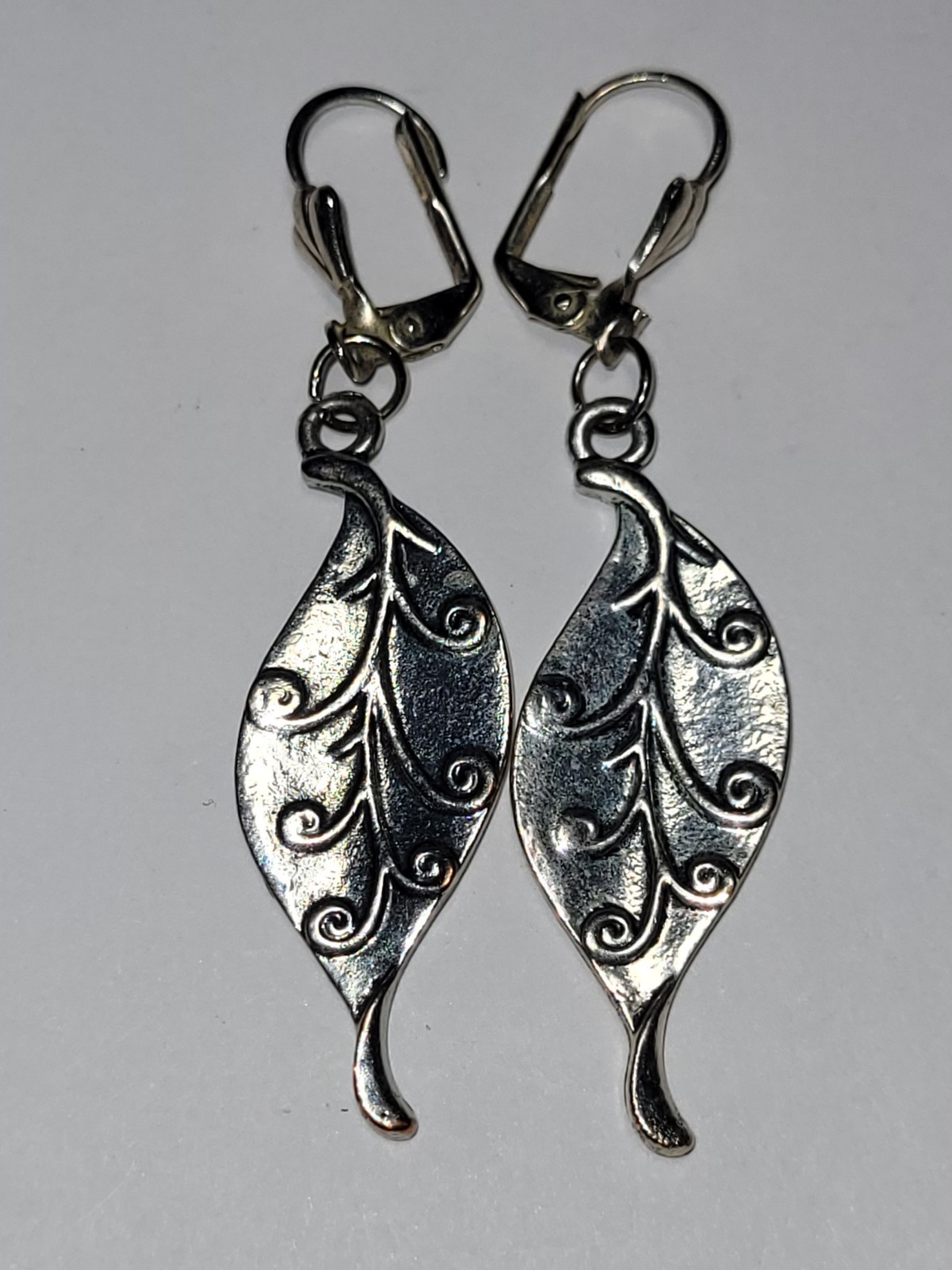 Silvertone Leaf Dangle Leverback Statement Earrin… - image 3