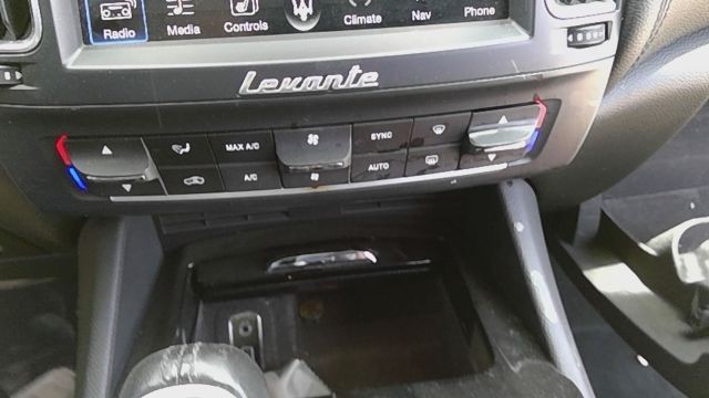 17 MASERATI LEVANTE Heater A/c Control front auto dual