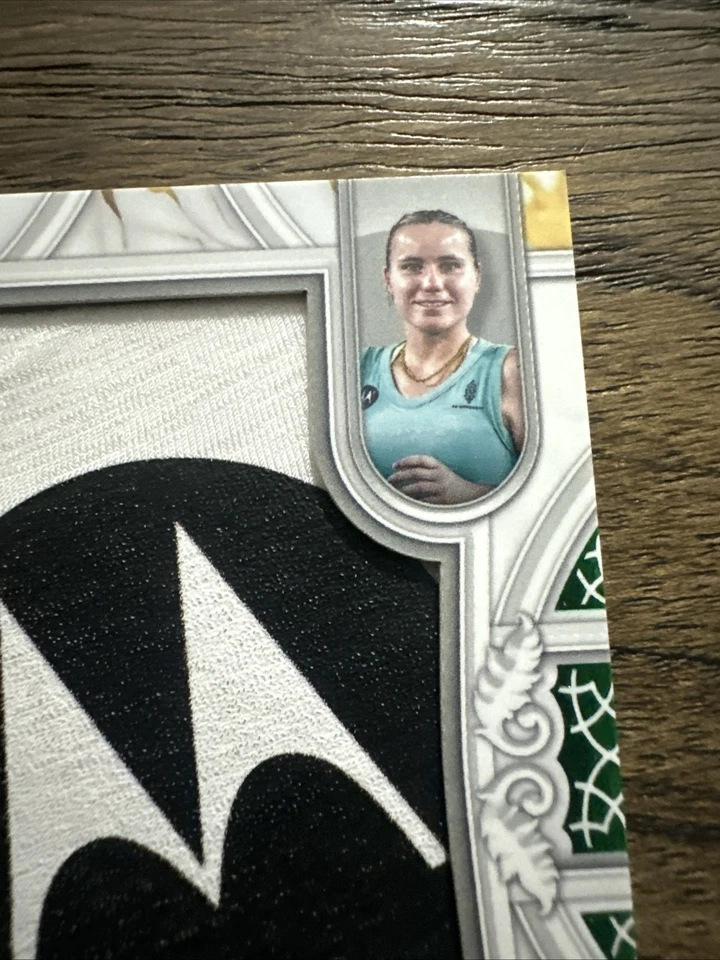 2024 Topps Royalty #RCJ-SK Sofia Kenin Relic Jewels Emerald 1/5  Motorola Patch - Image 2 of 4