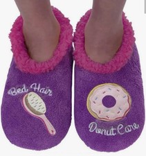 Snoozies Women's Slippers NWT Purple Pink Docut Hair Don't Care Medium 7/8 New