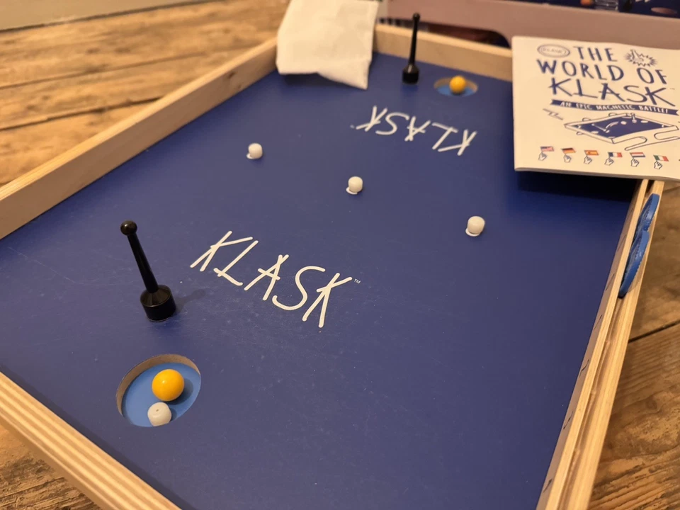Klask - 2 Player The original head-to-Head Battle for 2 Players - Image 4 of 4