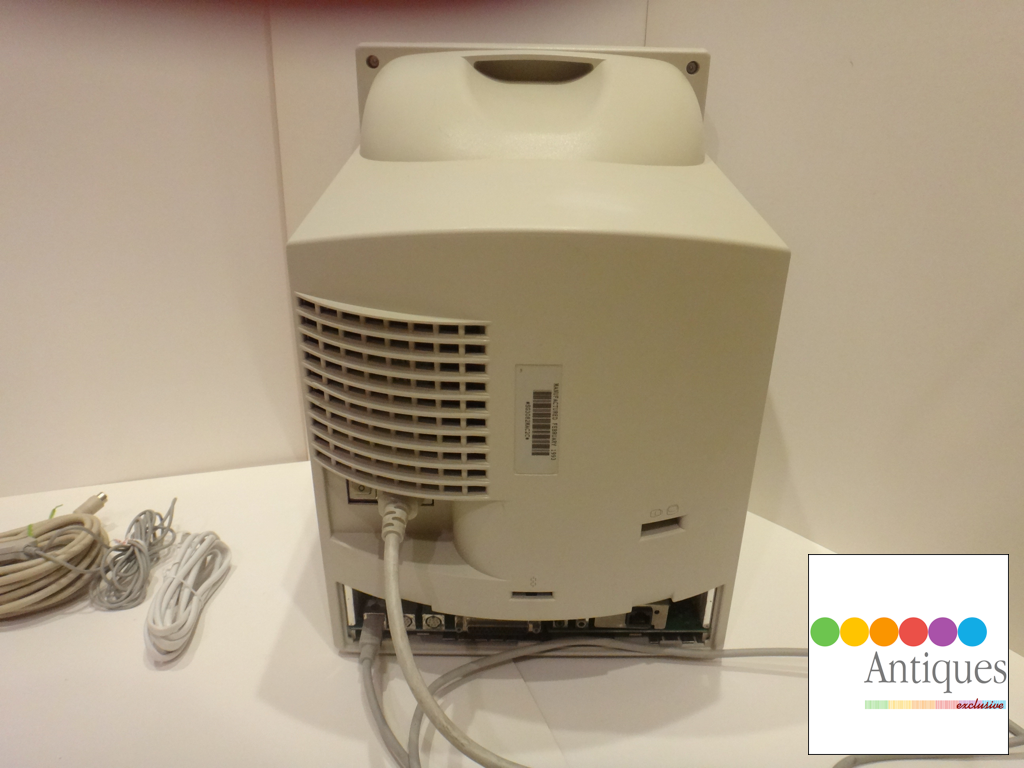 Vintage Apple Macintosh Color Classic II 36MB RAM 4GB HD Mac OS