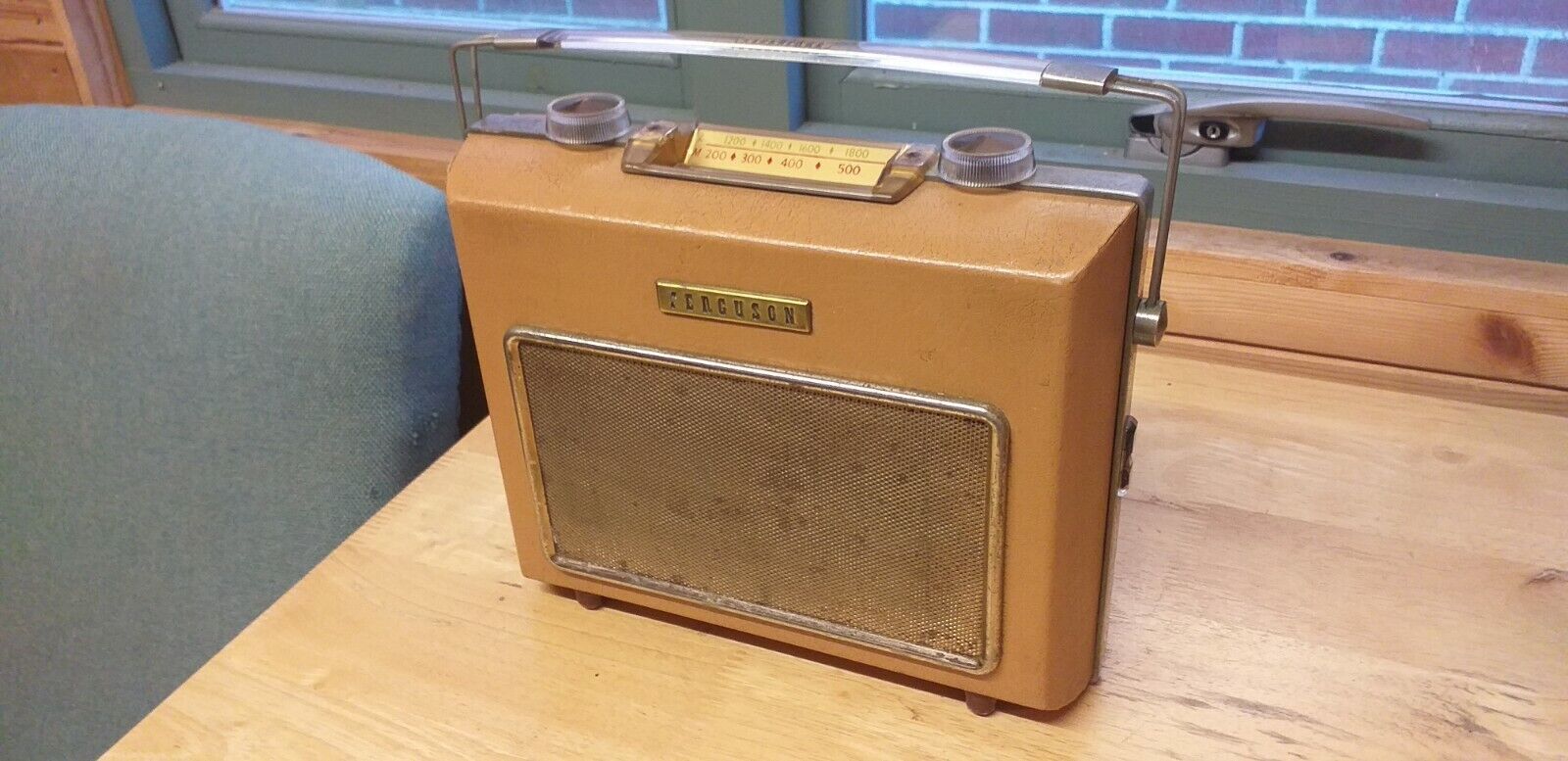 Ferguson FIELDFARE MW/LW early Transistor Radio, 1959,working,very good working.