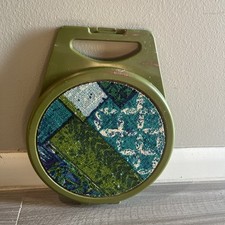 Vintage "Boye Needle Master Knitting Set" in Case from the 1960s