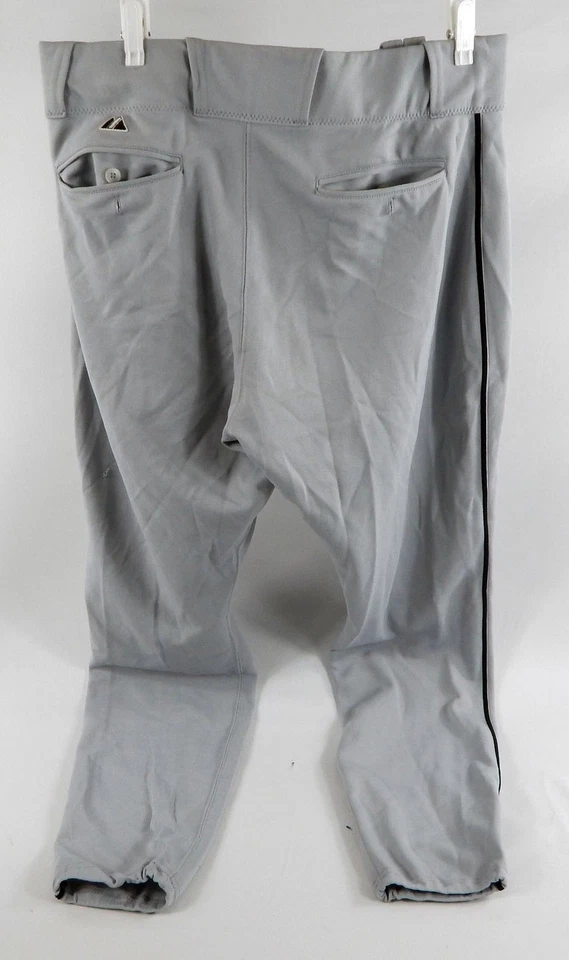 2004 Toronto Blue Jays Roy Halladay #32 Game Used Baseball Pants 36 1072 - Image 2 of 4