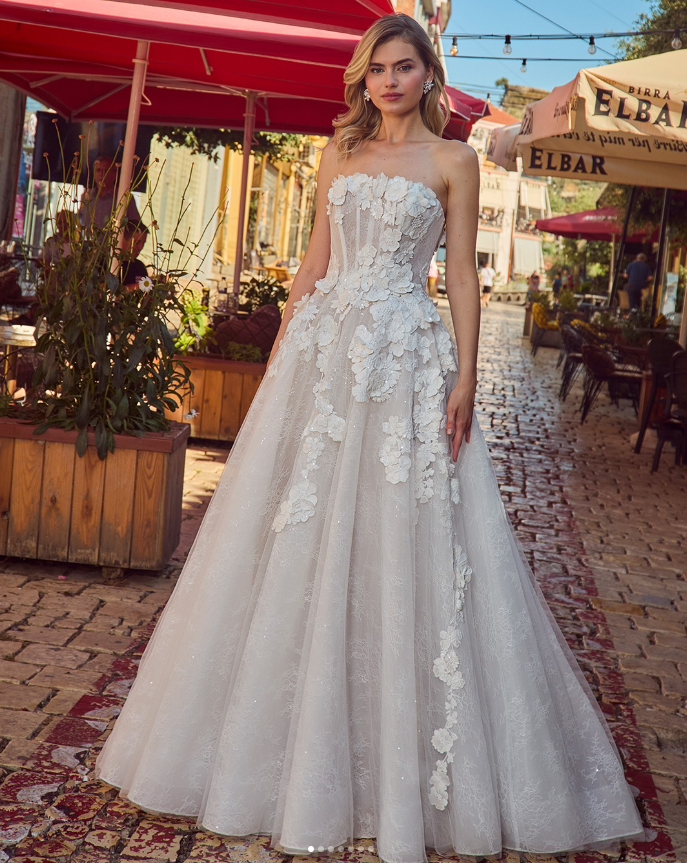 bohemian cream wedding dress Ivory Lace Sheath Sweetheart Neck Boho Beach Wedding Dress TN124 US12 / White