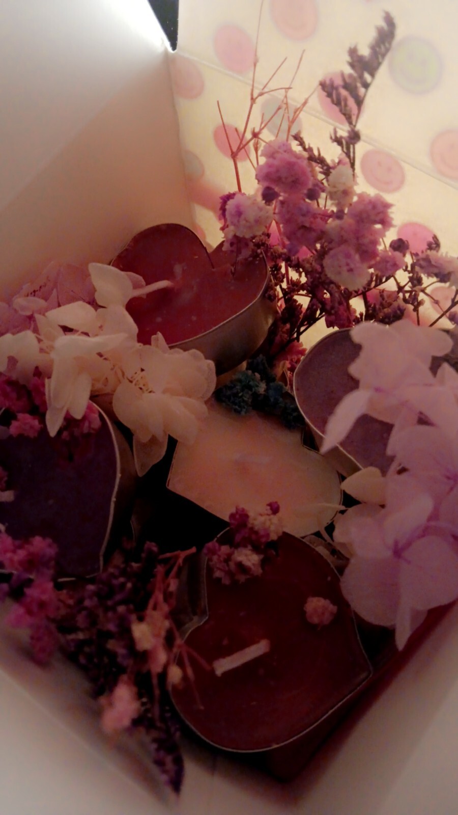 23-Piece Fragrant Heart-Shaped Tealight Candles Set  