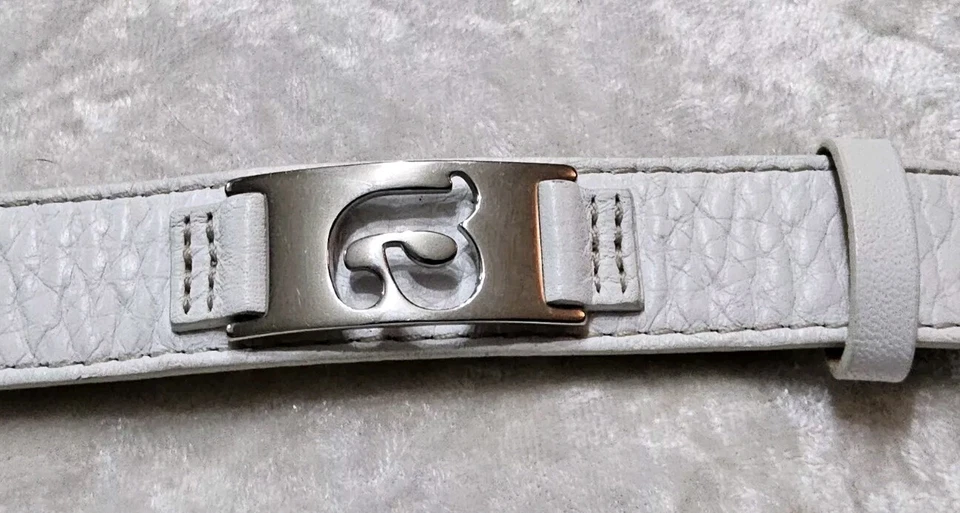 Pulsera de cuero blanco Fossil Initial A 8,5 pulgadas Foto 2 de 4