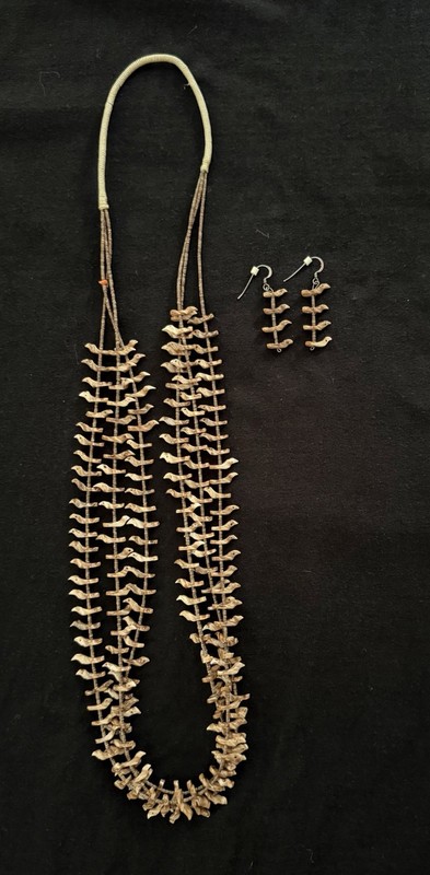 Vintage Zuni Fetish Necklace And Earrings Set - Birds - Brown - Native American
