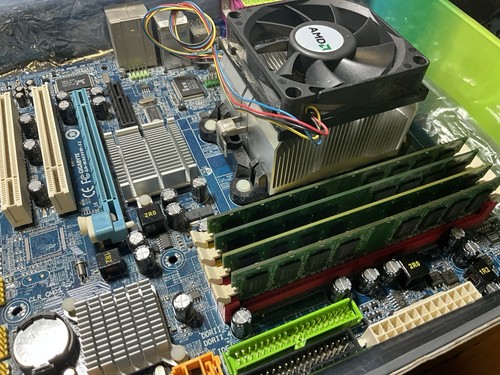 Bundle Scheda Madre + Cpu AMD + 8gb Ram - Afbeelding 2 van 3