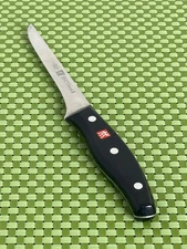 Zwilling JA Henckels 30744-142 Twin Signature 5 1/2" Boning Knife Germany 10 5/8