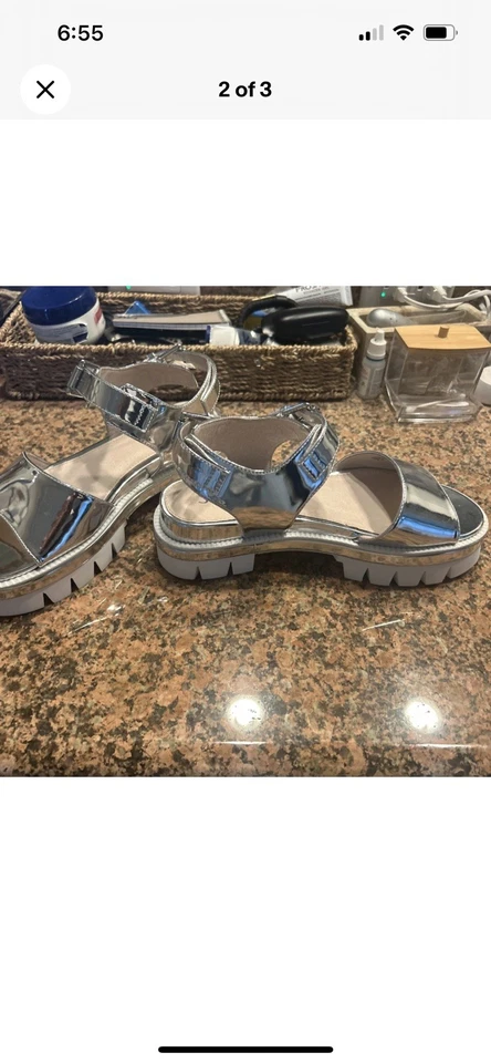Sandalias metálicas Shellys London Dita plataforma plateada dos correas talla 6,5 $119,99 Foto 4 de 4