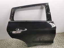 Porte arrière et accessoires Infiniti Q30