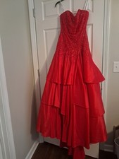 Womans Size 4 Red Paris Tony Bowls Red Prom Dress with Layers and Sequins New