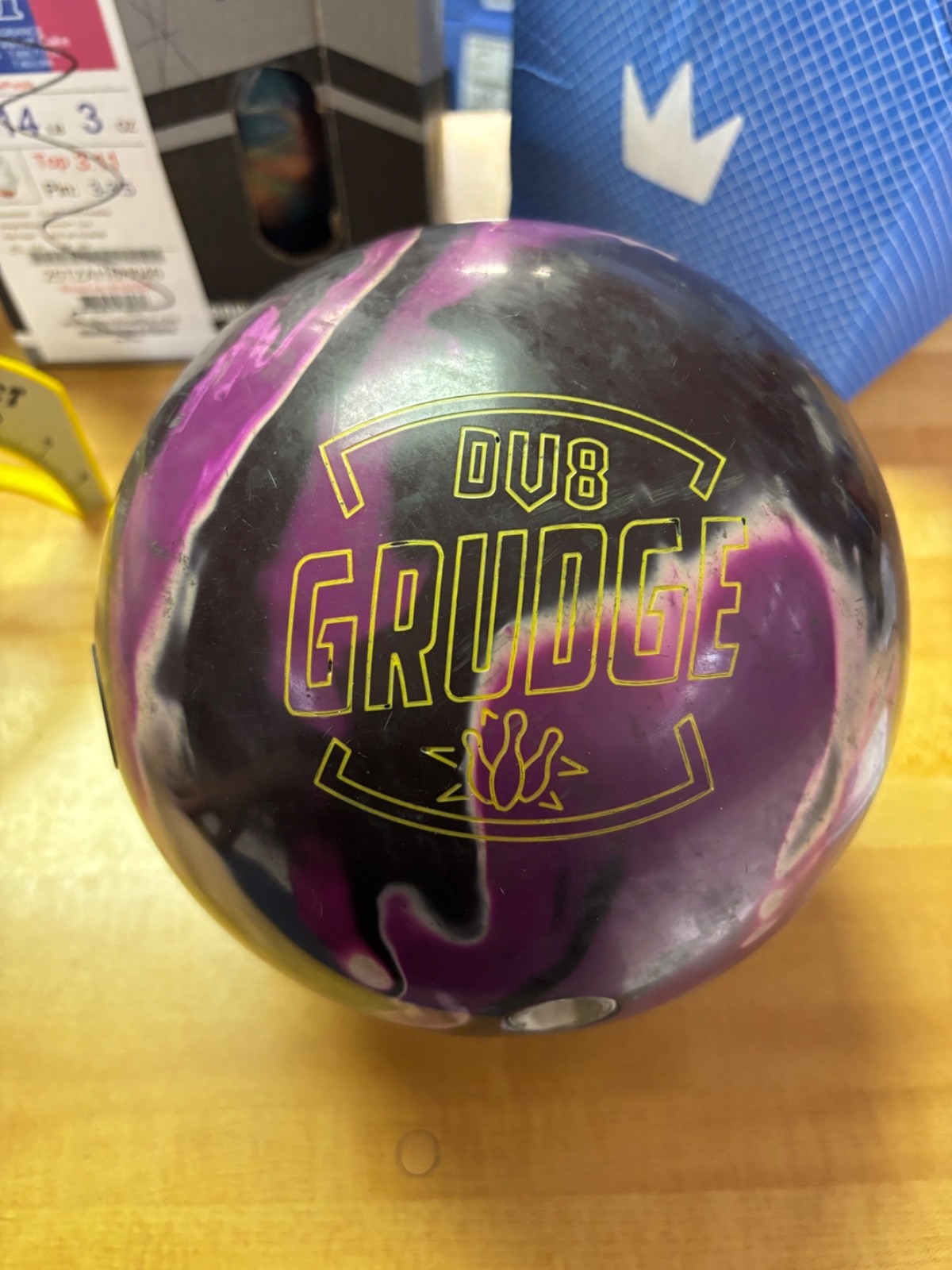 DV8 GRUDGE Bowling Ball 14lbs 10oz GREAT TOURNAMENT BALL! $$