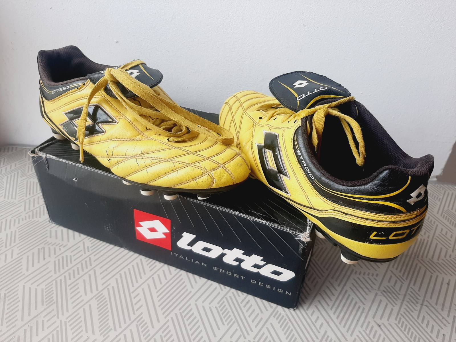 Scarpe Calcio LOTTO STADIO Taglia 42 Vintage Gialle Nere FG RARE Puntoflex Box