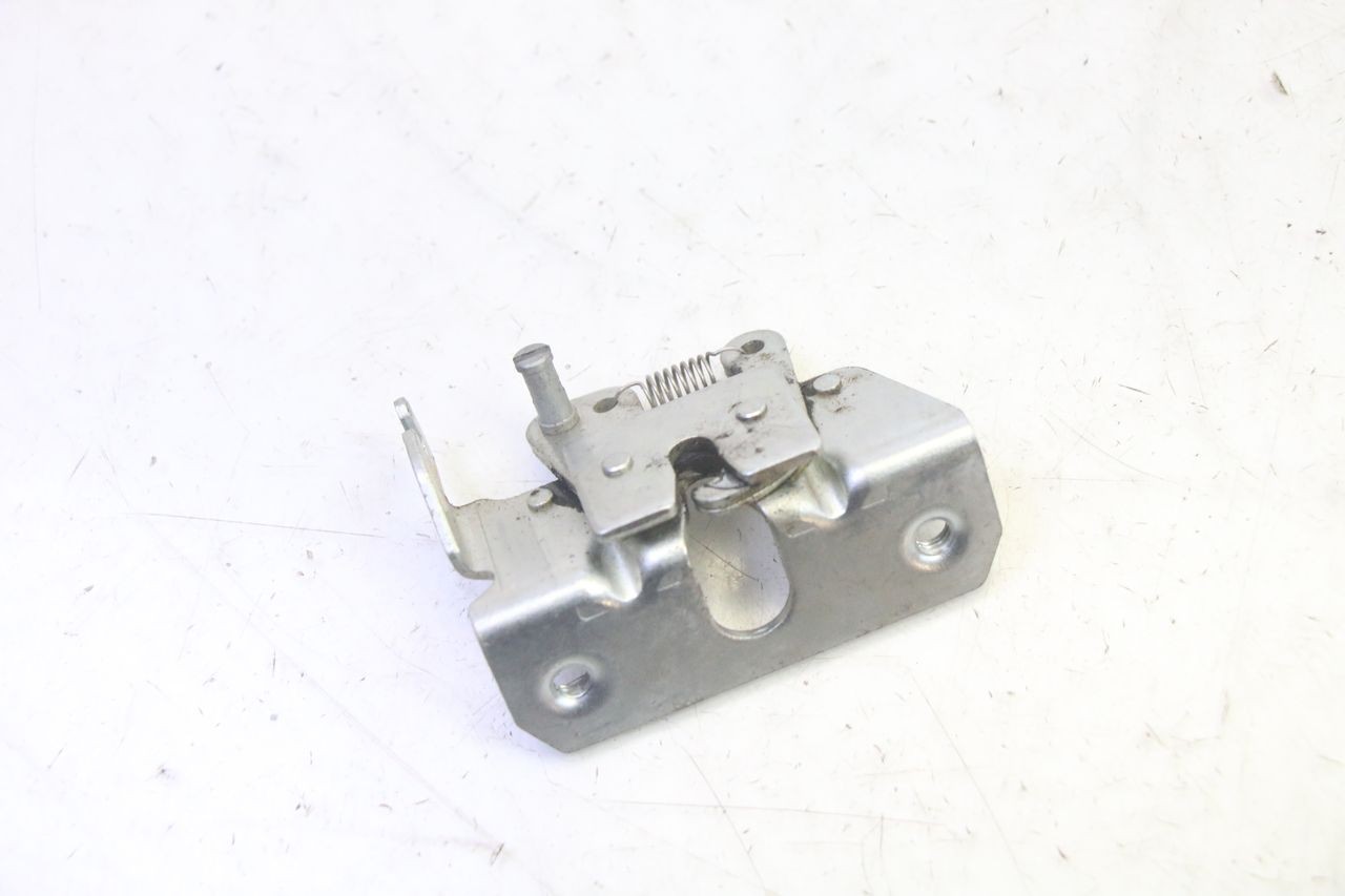 SEAT LOCK SET - YAMAHA TZR 50 (2008 - 2016)