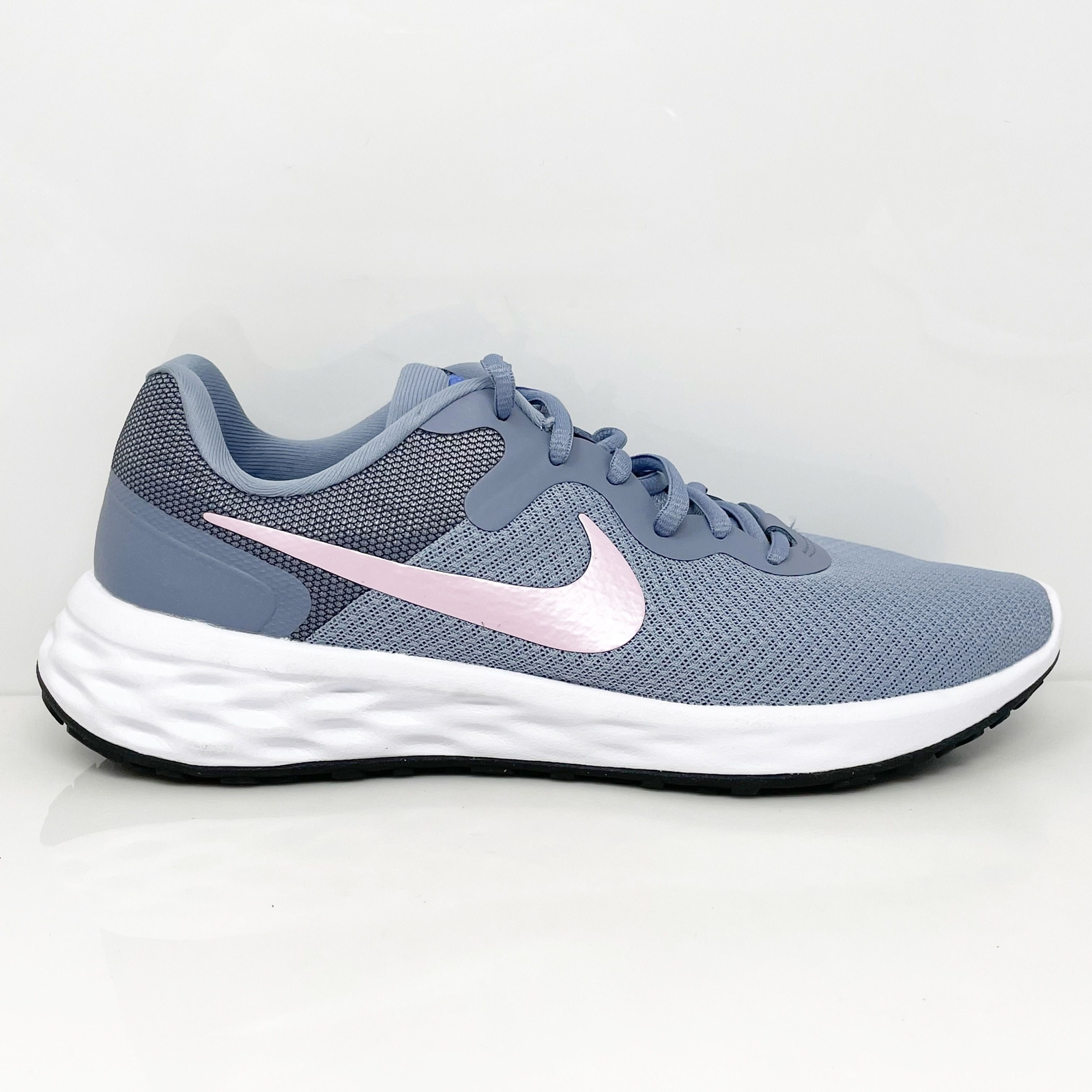nike revolution women's