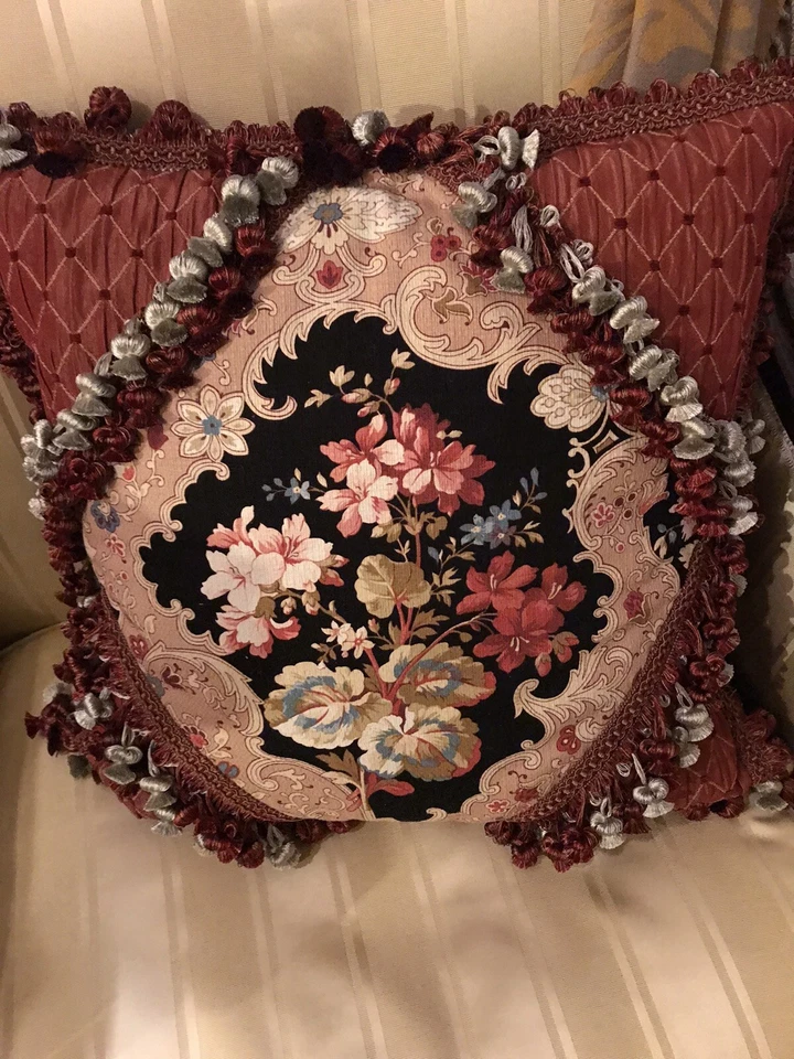 "Almohada adornada recortada Houles de tela Cowtan y Tout 20""" Foto 4 de 4