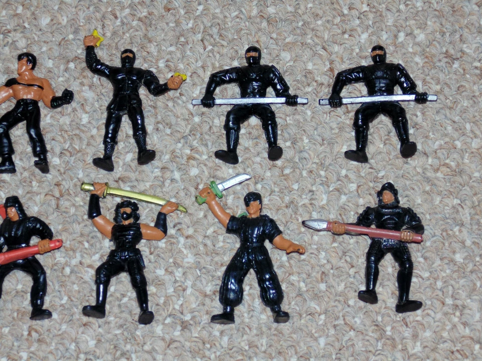 Vintage 1986 Mattel GUTS! Aikido Force Lot of 10 PVC Figures Ninjas Foto 3 de 4