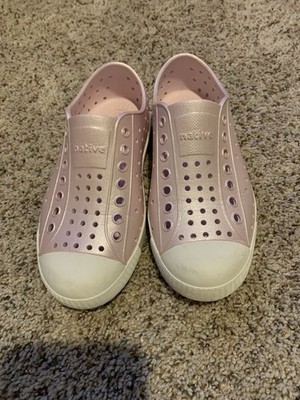 Native Jefferson Slip On Shoes Girls 12 Pink Water Outdoor Slip On Summer Pool