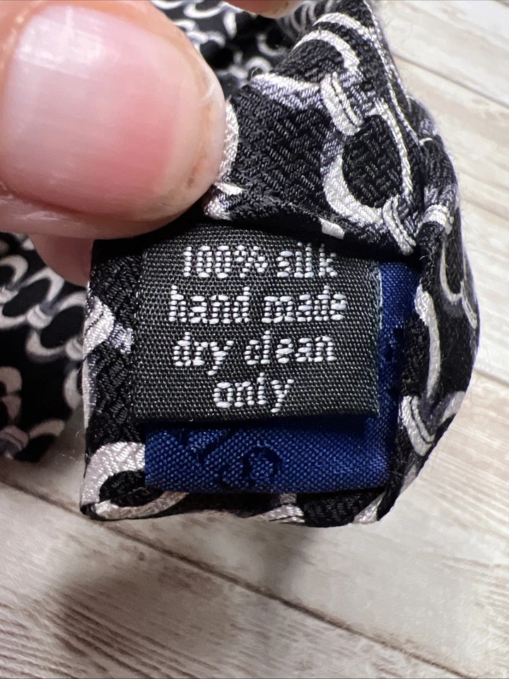 Corbata de diseñador CARLOS DEVENEZIA 100 % seda XL geométrica plateada/negra usada en excelente estado Foto 4 de 4