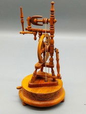 Dekorative Holz Spinnrad Spieluhr Vintage Miniatur mit Holzschnitzerei