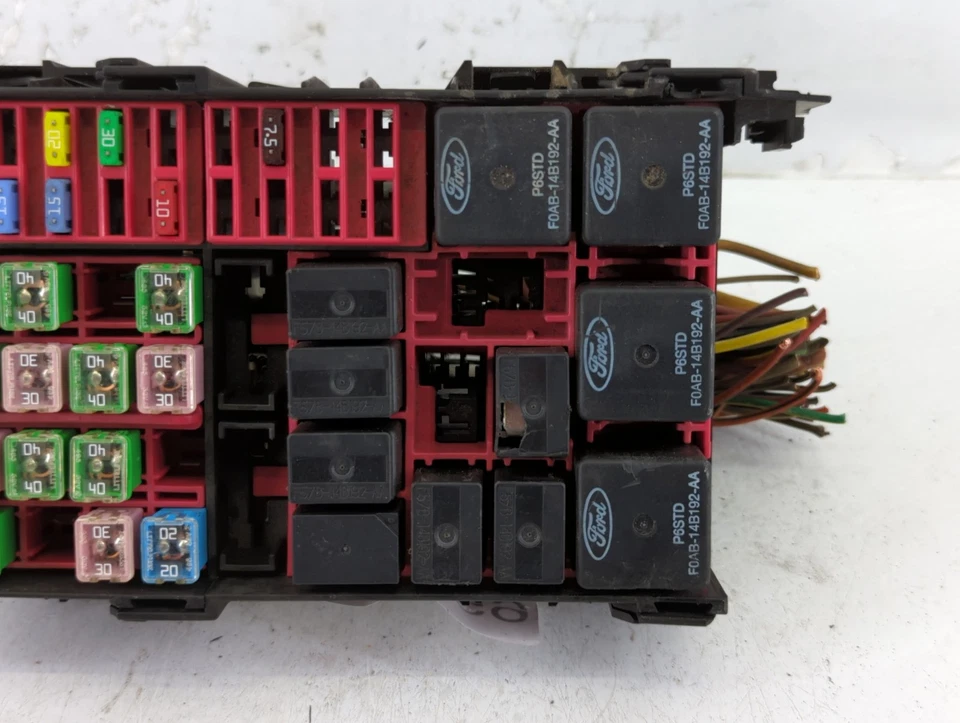 2004-2011 Lincoln Town Car Fusebox Fuse Box Relay Module R2118-026 K95EL - Image 3 of 4