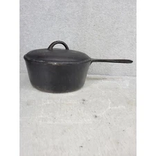 Vintage Handled Cast Iron Pot with Lid 3 Quart Heavy Duty Saucepan Dutch Oven