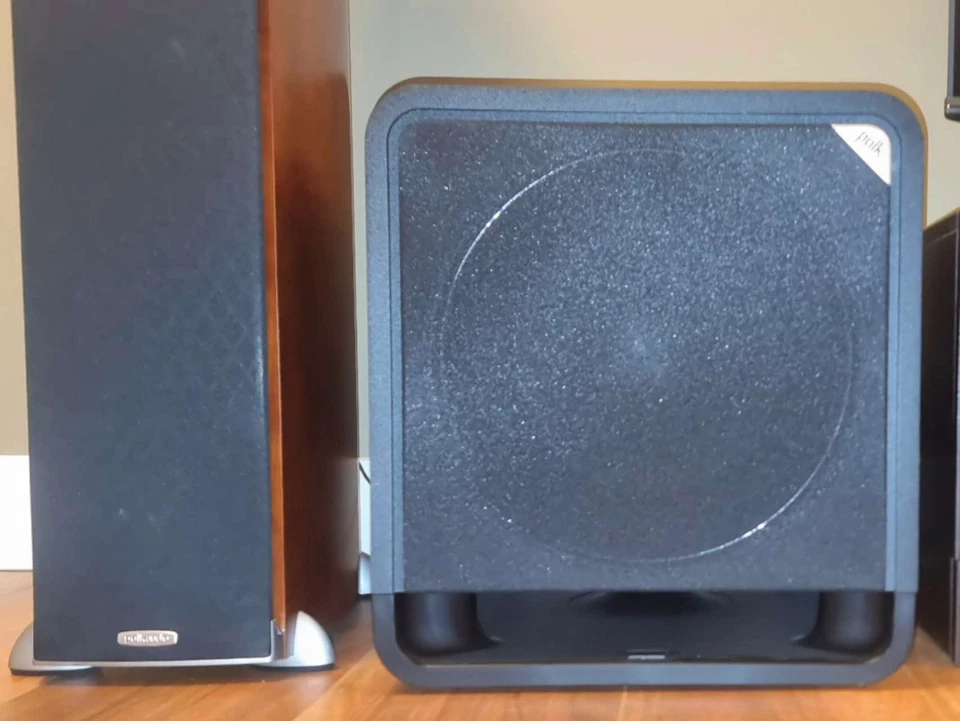 Subwoofer Polk HTS 12" Marrón, 99% Nuevo! Mudarse de Canadá, ¡todo debe irse! Foto 3 de 4