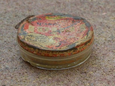 German WW2 Wehrmacht soldier Shoe polish Box Erdal from Trench War Relic Rare